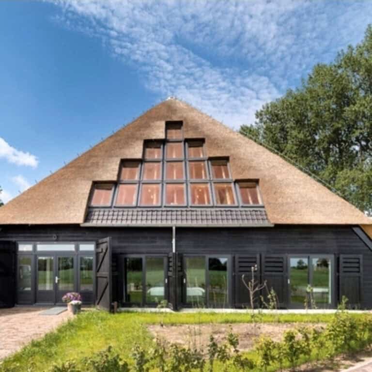 Retreat centre Rejuvyn, front view, many windows